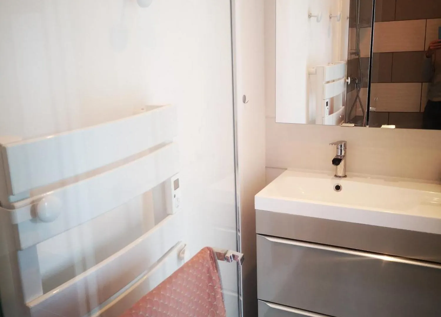Vakantiehuis Paisible Logement Independant Avec Jardin Et Places De Parking Tarbes